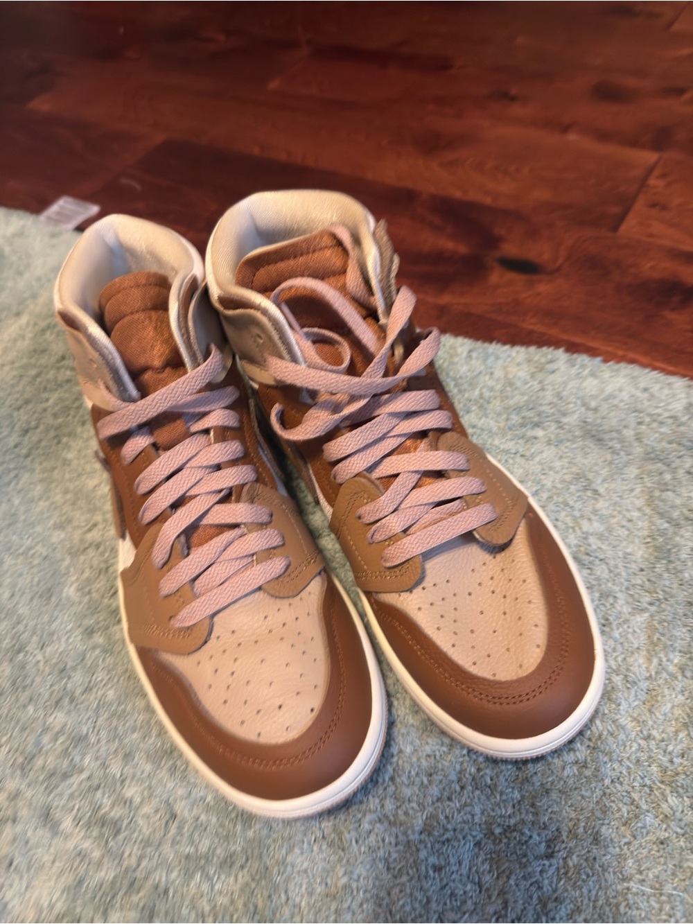 Nike Women's High-Top Sneakers in Brown and Tan